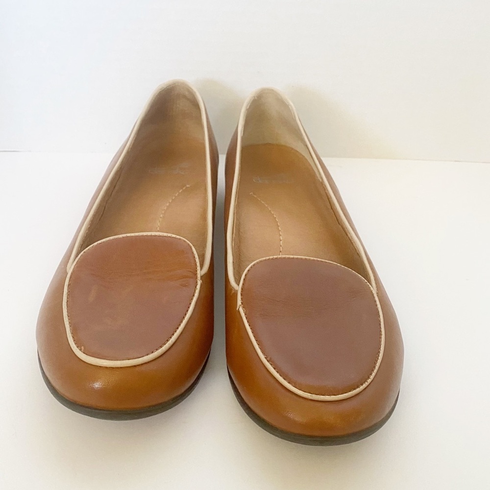 Tan leather Dansko flats sz 39